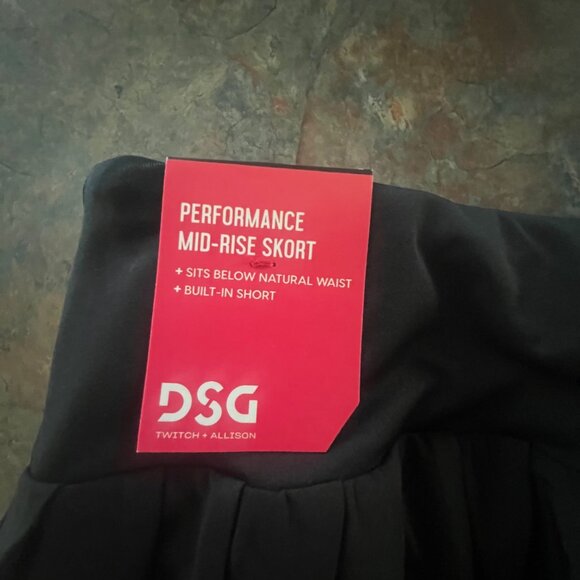 Women’s XXL DSG Moisture-Wicking Pleated Skort Pure Black‎ - Picture 7 of 9
